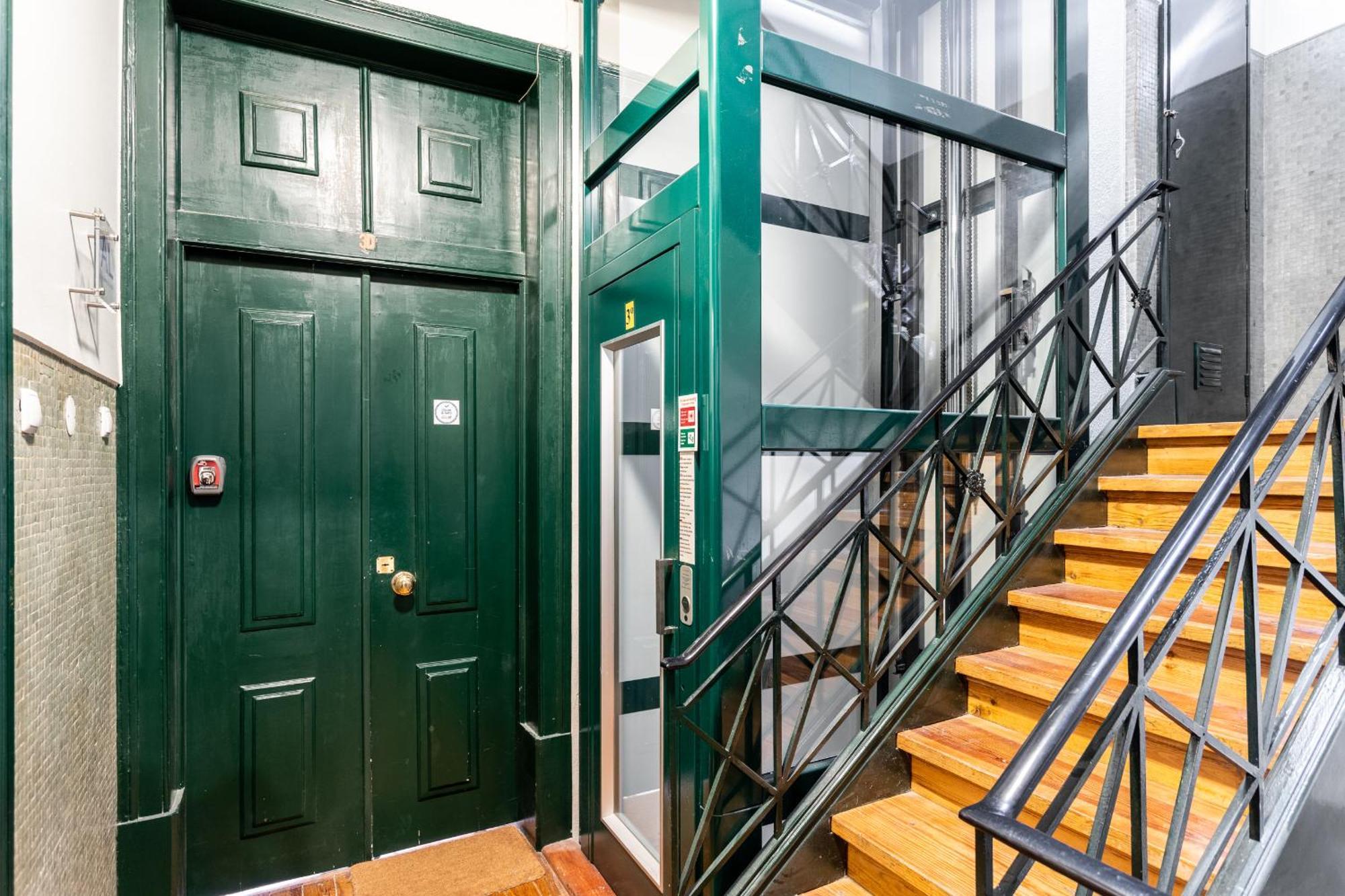 Santa Justa 24 Lisbon Downtown Apartment Стая снимка
