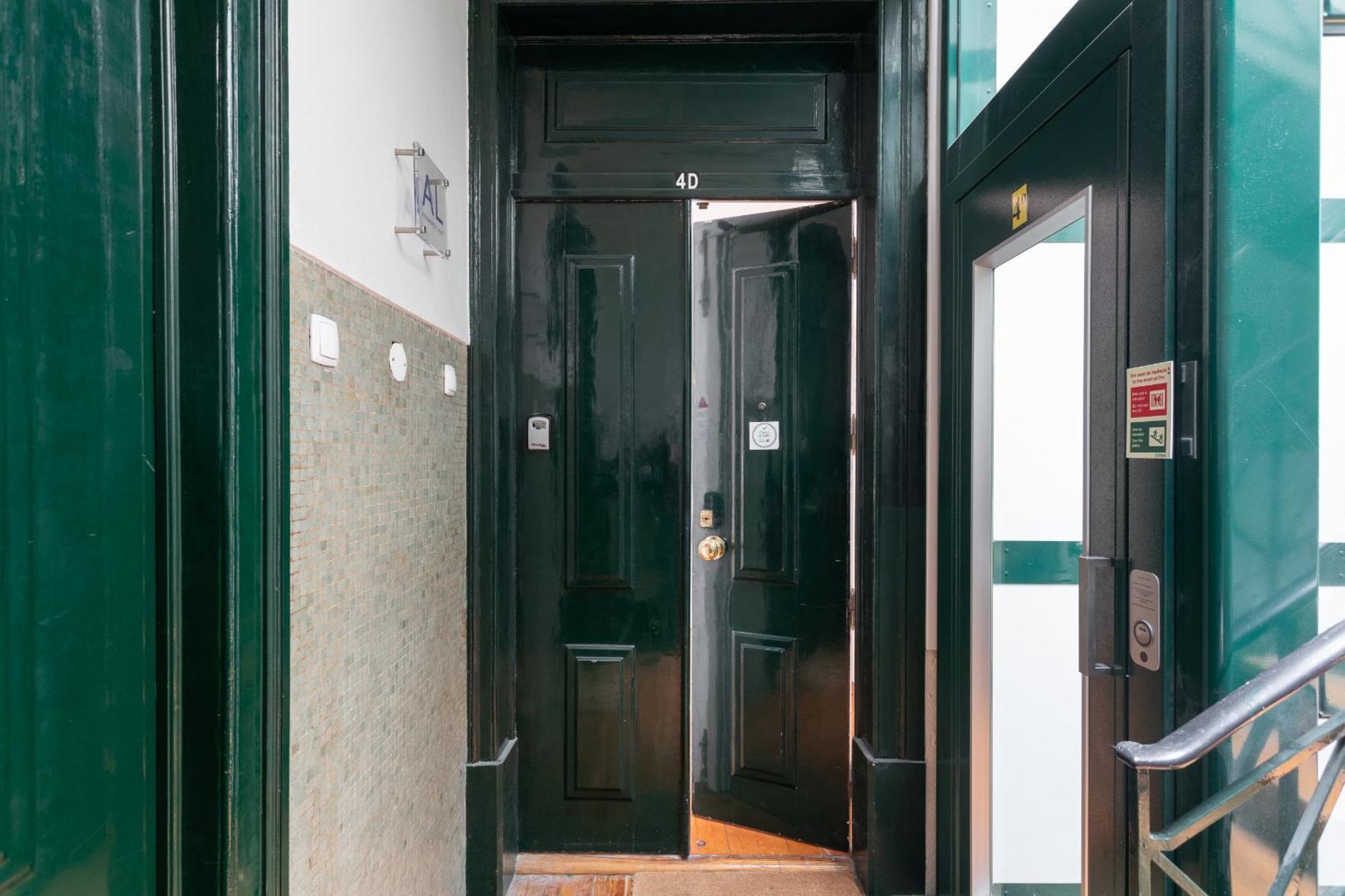 Santa Justa 24 Lisbon Downtown Apartment Стая снимка